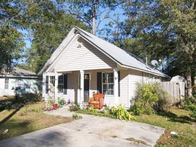 Home For Sale in Apalachicola, Florida