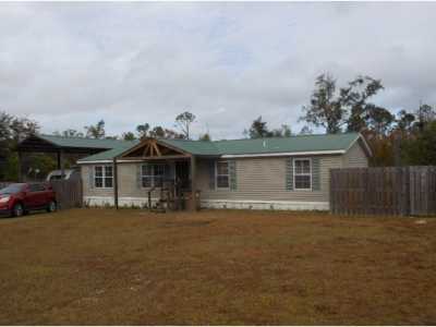 Home For Sale in Wewahitchka, Florida