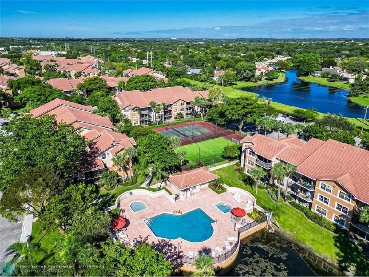 Picture of Home For Sale in Coral Springs, Florida, United States