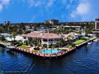 Home For Sale in Pompano Beach, Florida