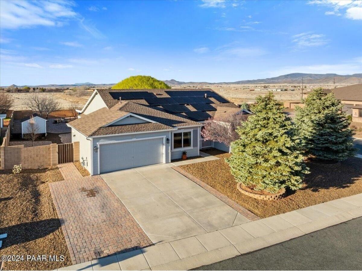 Picture of Home For Sale in Prescott Valley, Arizona, United States