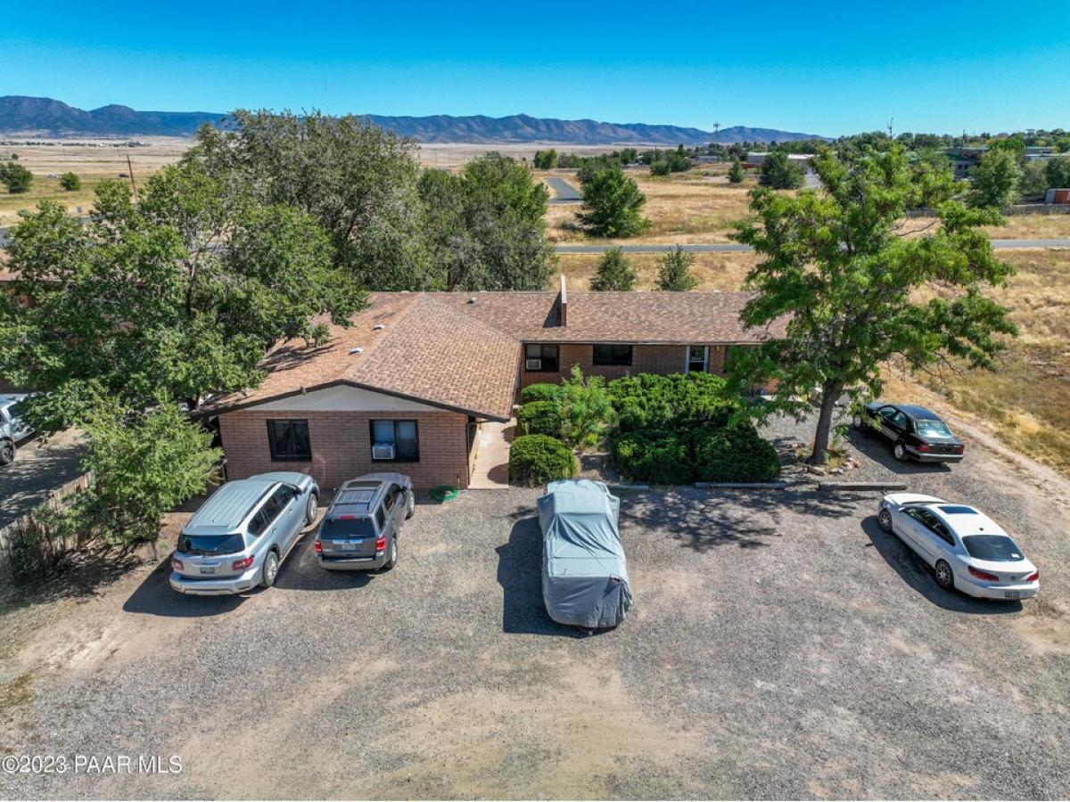 Picture of Multi-Family Home For Sale in Prescott Valley, Arizona, United States