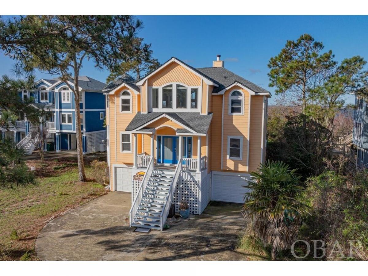 Picture of Home For Sale in Corolla, North Carolina, United States