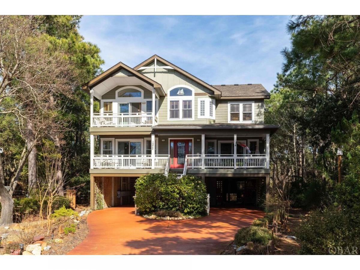 Picture of Home For Sale in Corolla, North Carolina, United States