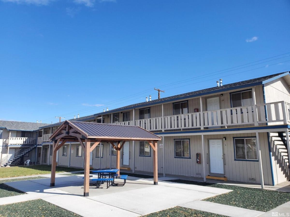 Picture of Multi-Family Home For Sale in Hawthorne, Nevada, United States