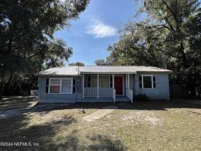 Home For Sale in Hollister, Florida