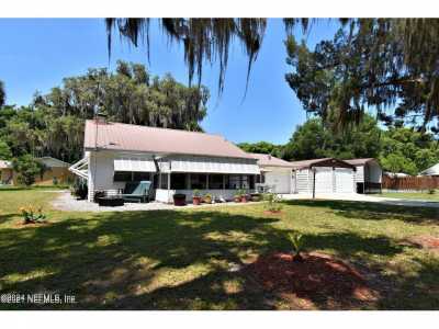 Home For Sale in Crescent City, Florida
