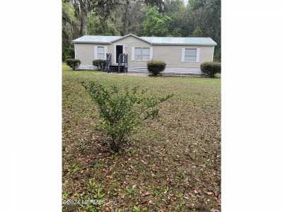 Home For Sale in Florahome, Florida