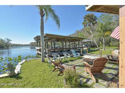 Home For Sale in Satsuma, Florida