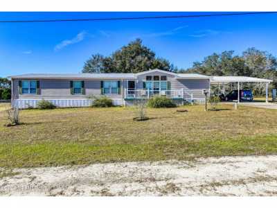 Home For Sale in Satsuma, Florida