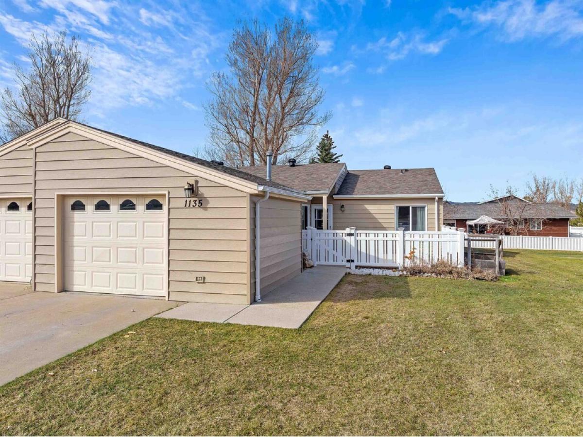 Picture of Home For Sale in Spearfish, South Dakota, United States