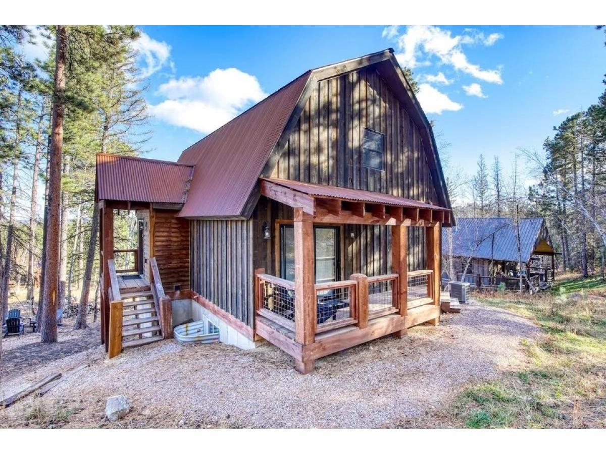 Picture of Home For Sale in Lead, South Dakota, United States