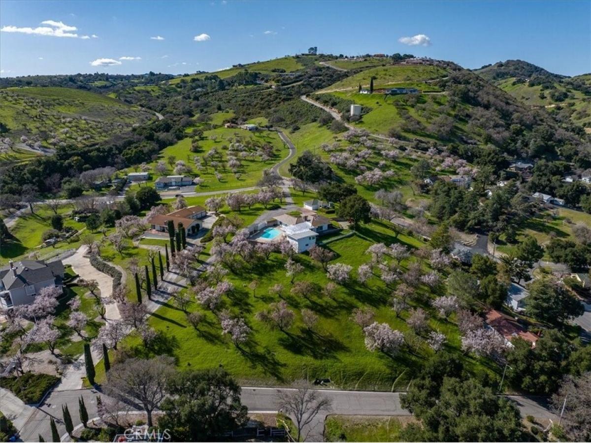 Picture of Home For Sale in Paso Robles, California, United States