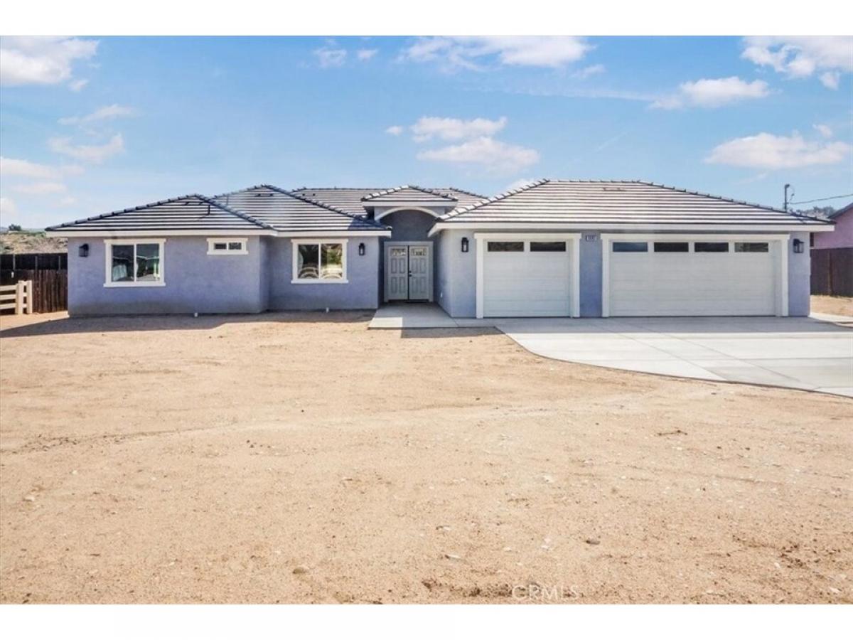 Picture of Home For Sale in Hesperia, California, United States
