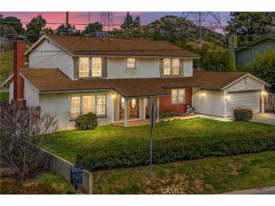 Home For Sale in Grand Terrace, California