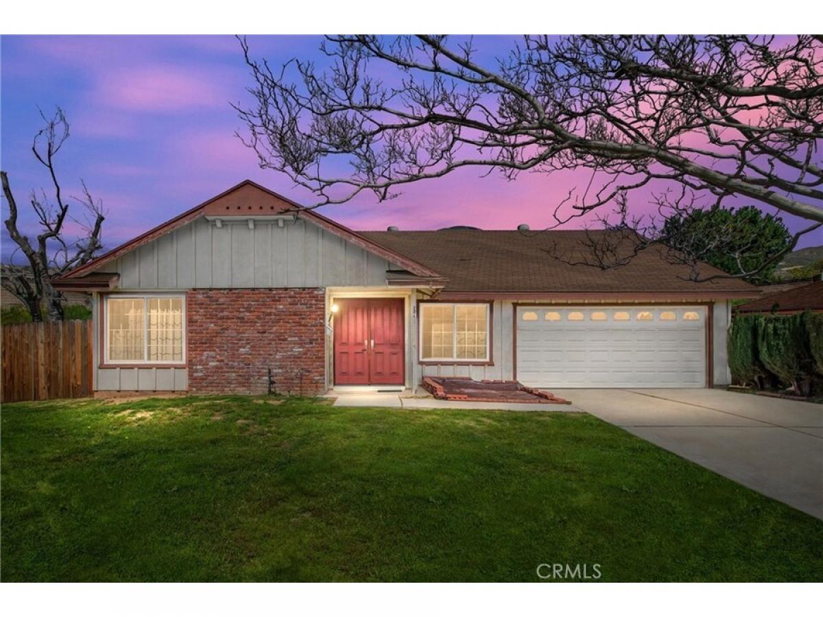 Picture of Home For Sale in Highland, California, United States