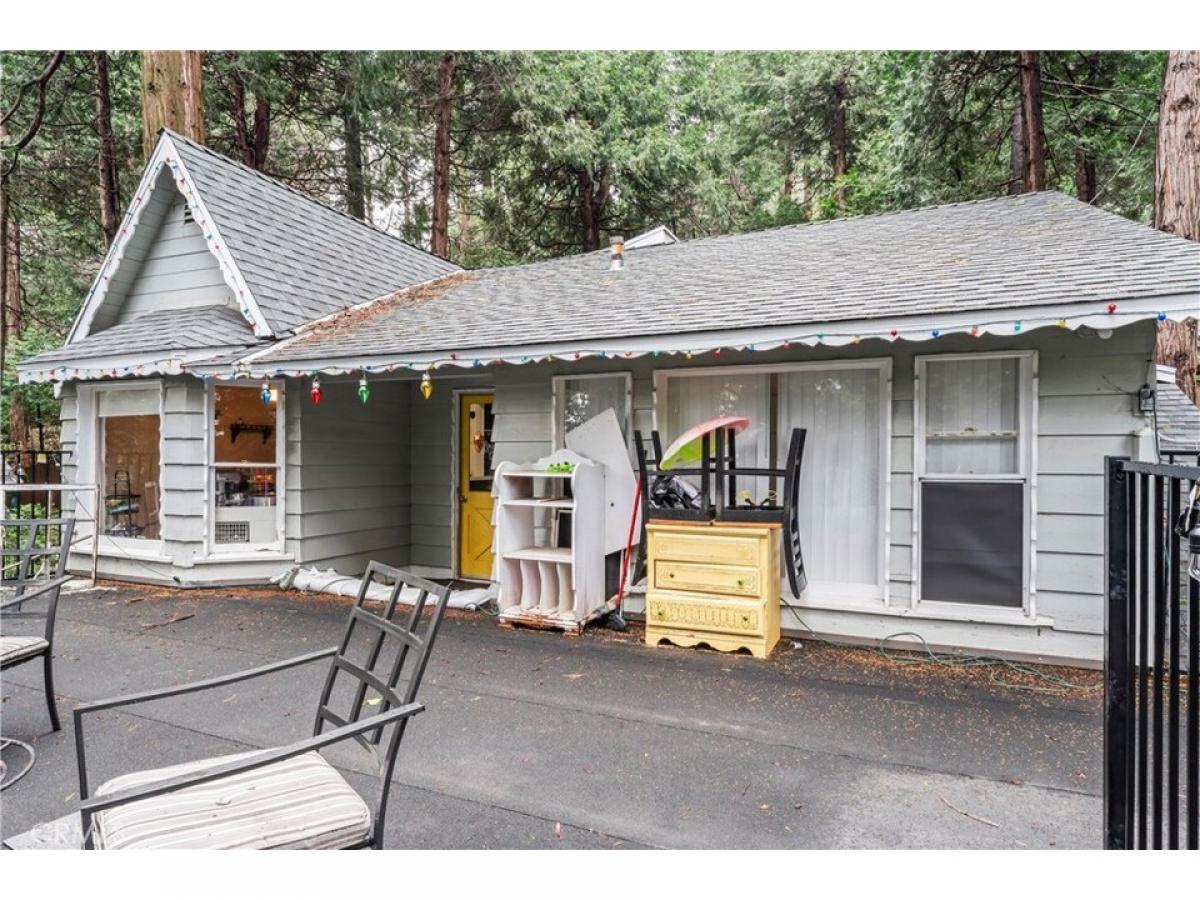 Picture of Home For Sale in Crestline, California, United States