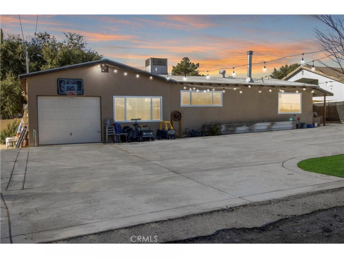 Picture of Home For Sale in Cherry Valley, California, United States