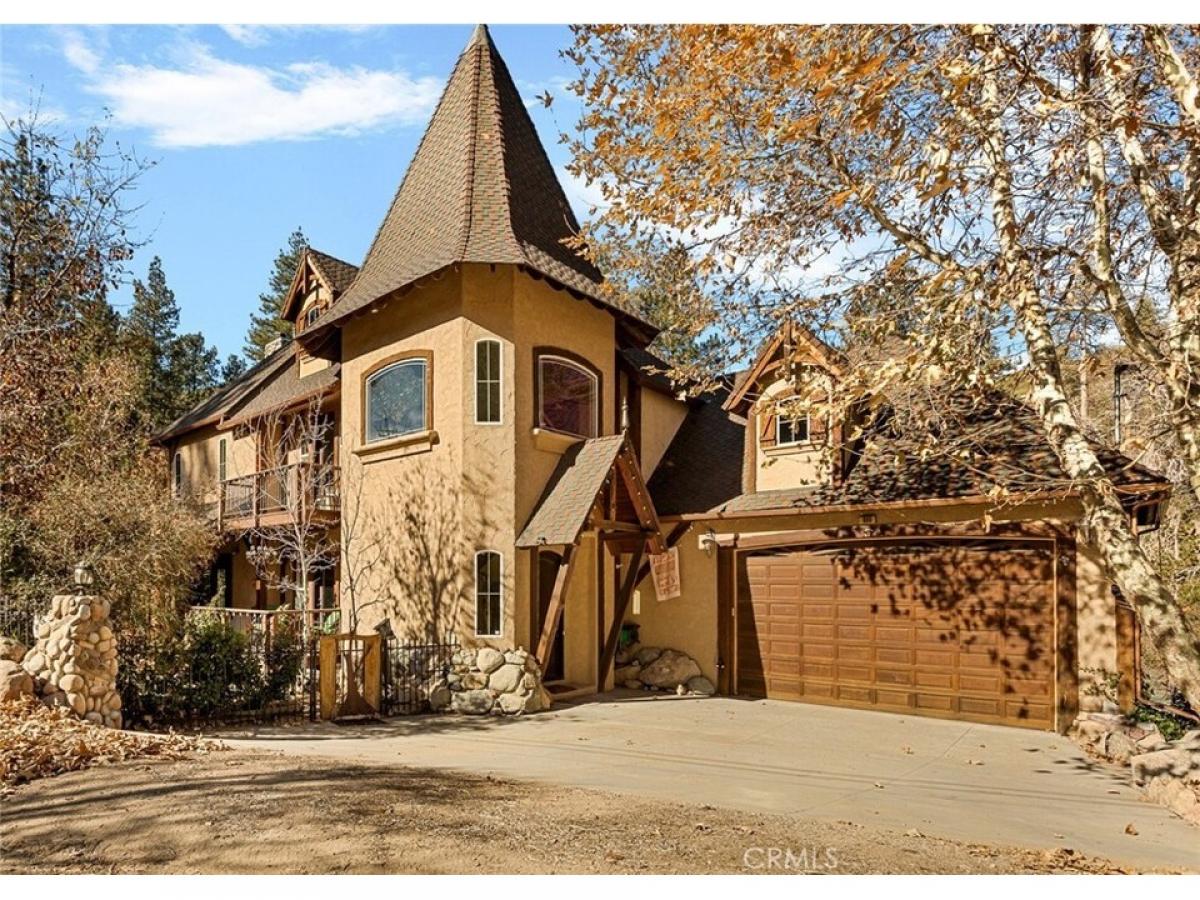Picture of Home For Sale in Cedar Glen, California, United States