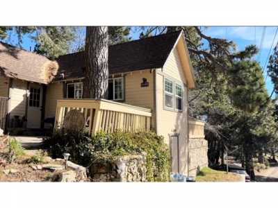Home For Sale in Rimforest, California