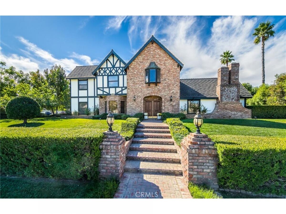Picture of Home For Sale in Redlands, California, United States