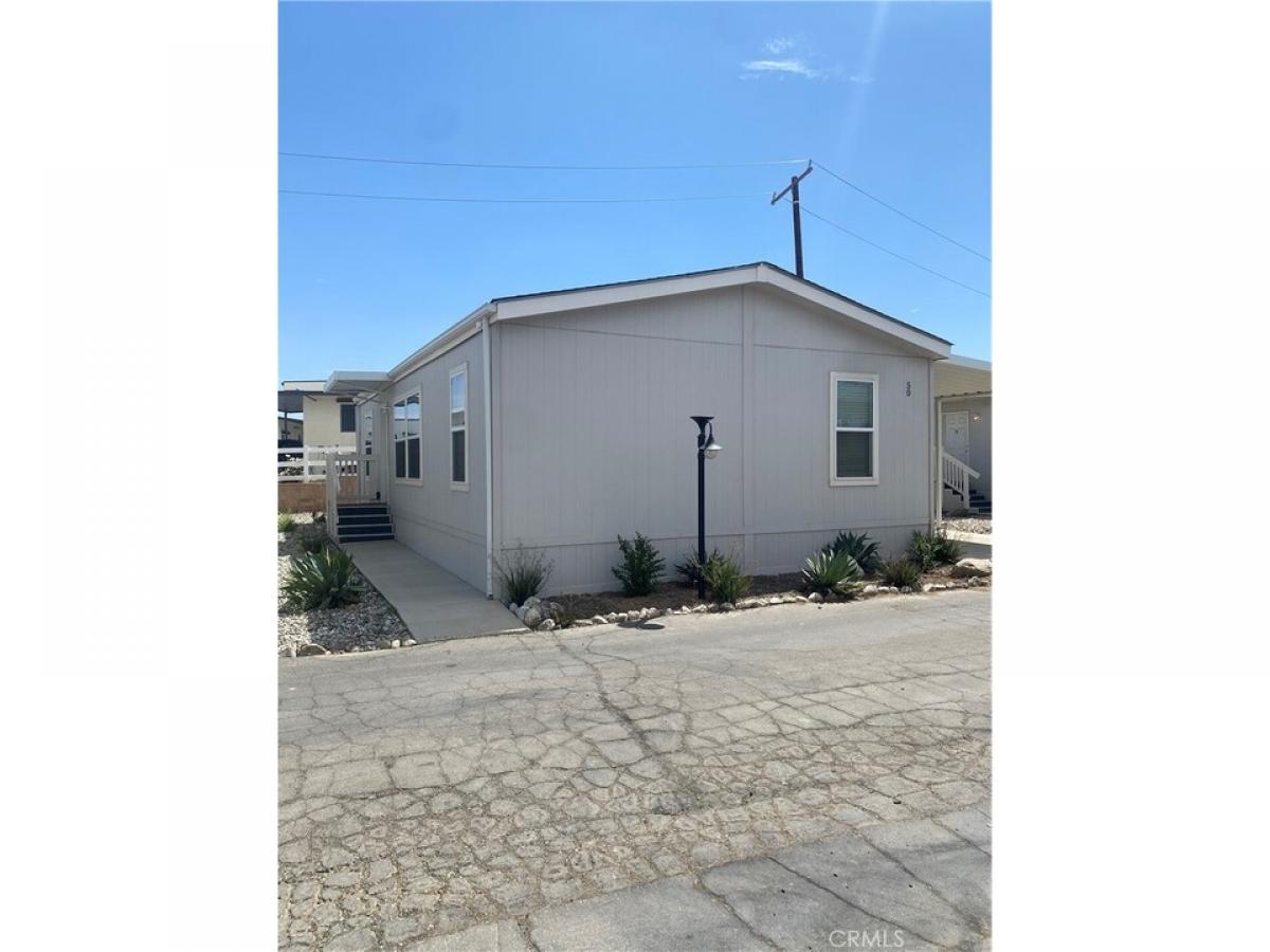 Picture of Home For Sale in Calimesa, California, United States