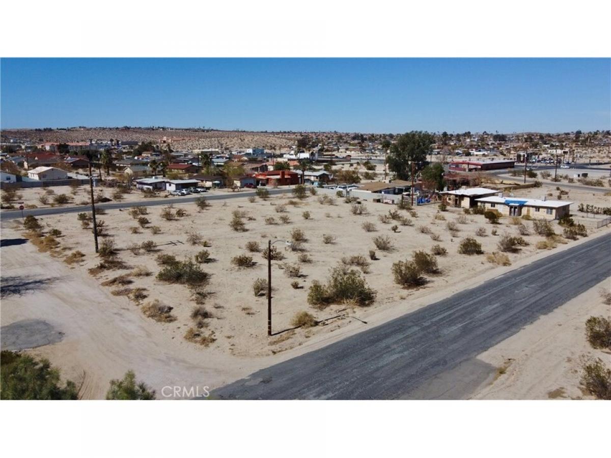 Picture of Home For Sale in 29 Palms, California, United States