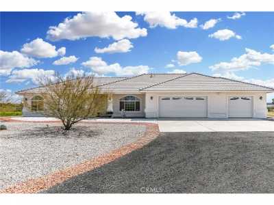 Home For Sale in Victorville, California
