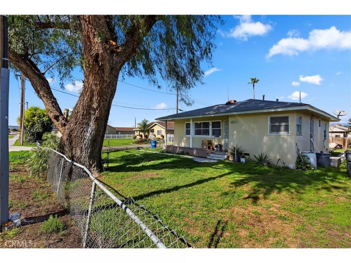Picture of Multi-Family Home For Sale in Eastvale, California, United States
