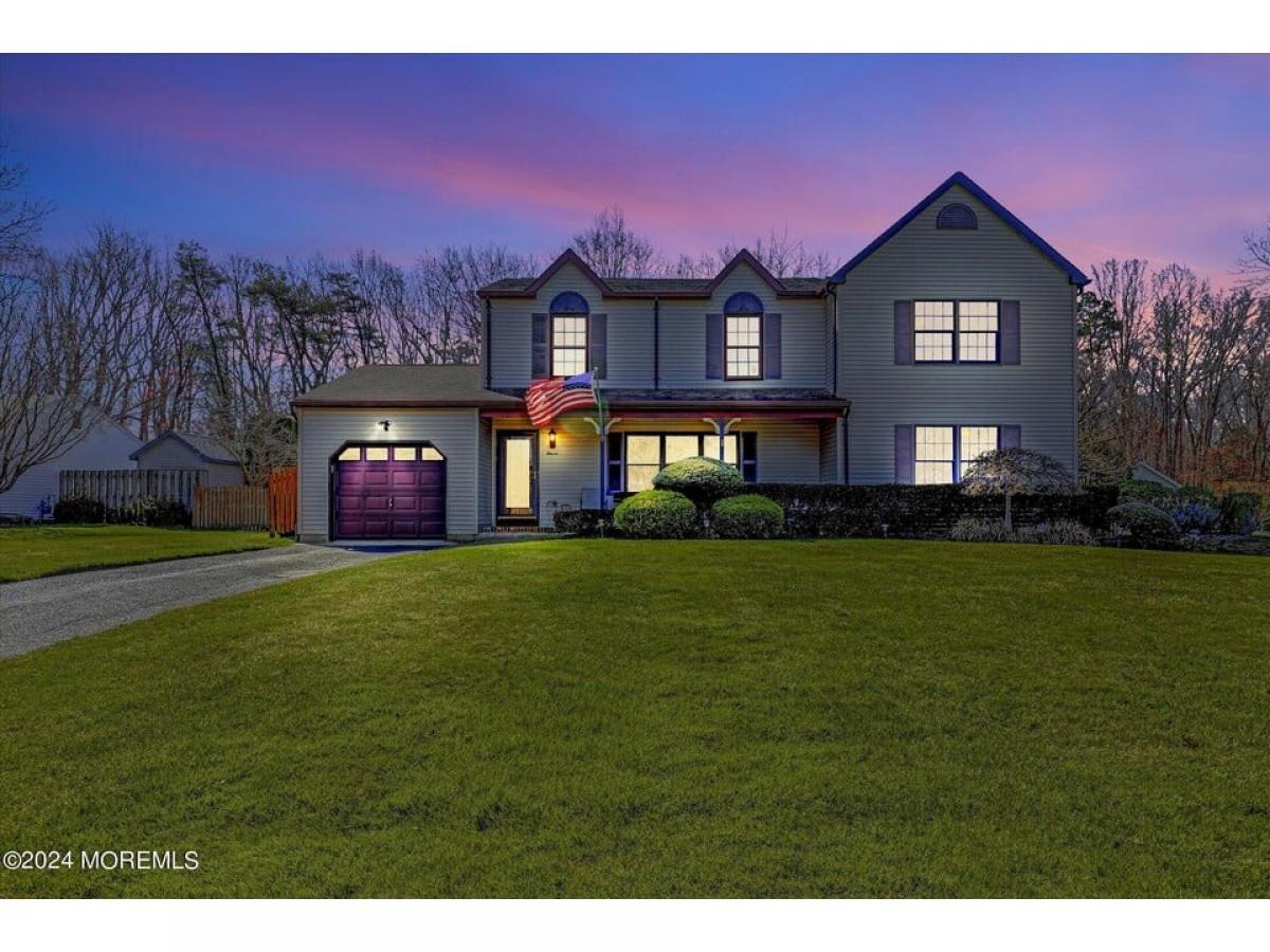 Picture of Home For Sale in Jackson, New Jersey, United States