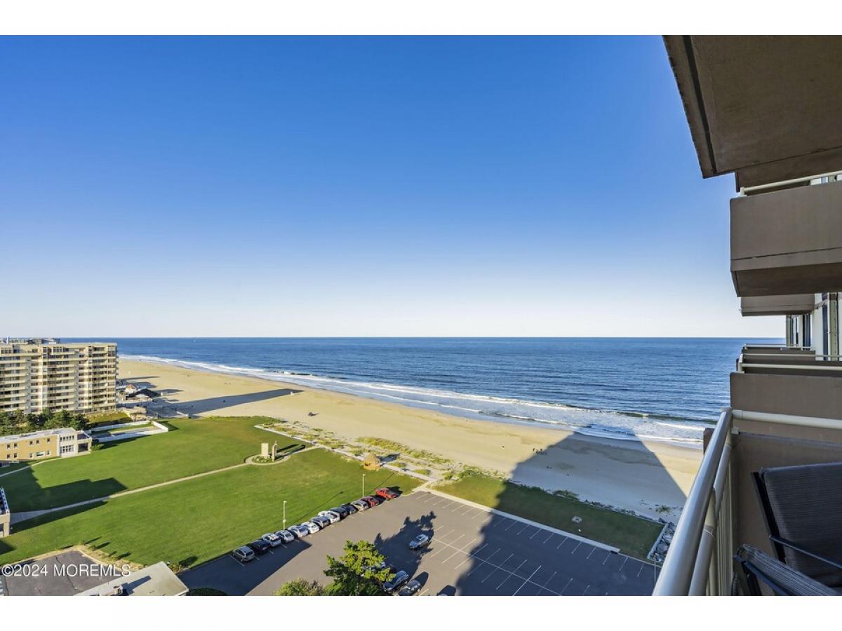 Picture of Home For Sale in Long Branch, New Jersey, United States