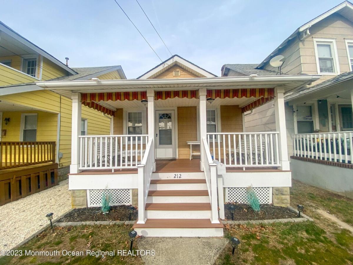 Picture of Home For Sale in Belmar, New Jersey, United States