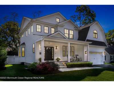 Home For Sale in Fair Haven, New Jersey