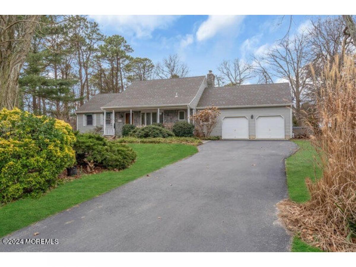 Picture of Home For Sale in Bayville, New Jersey, United States