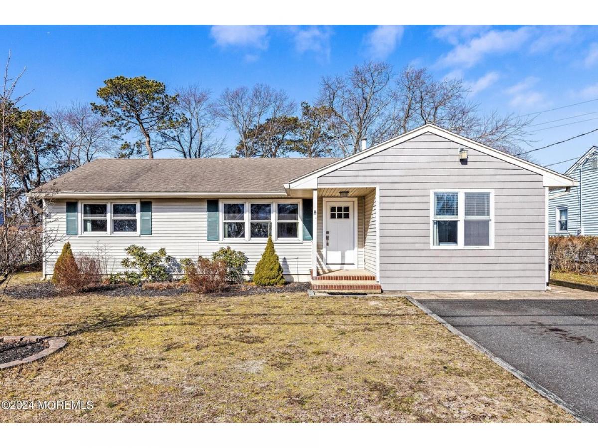 Picture of Home For Sale in Point Pleasant, New Jersey, United States