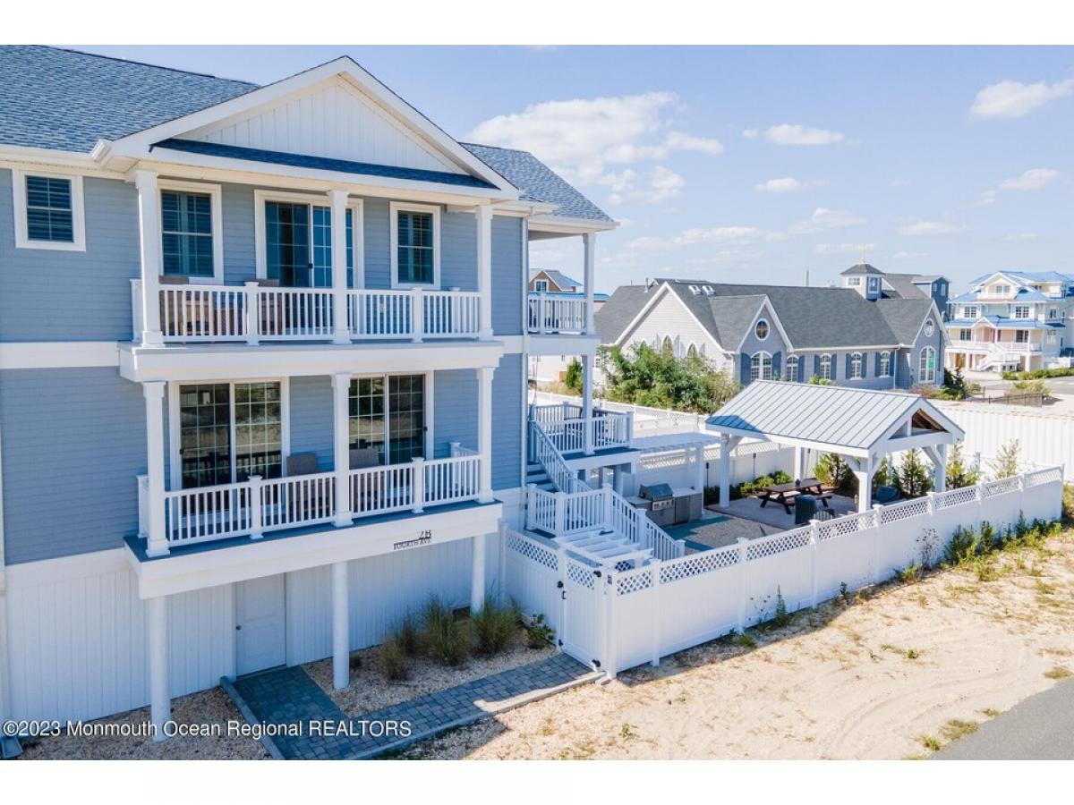 Picture of Home For Sale in Ortley Beach, New Jersey, United States