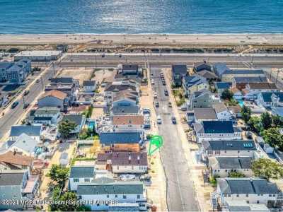 Home For Sale in Seaside Park, New Jersey