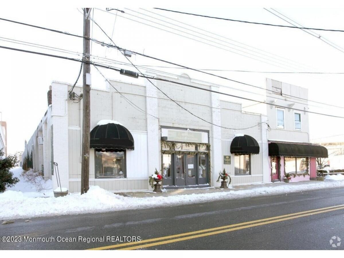 Picture of Commercial Building For Sale in Red Bank, New Jersey, United States