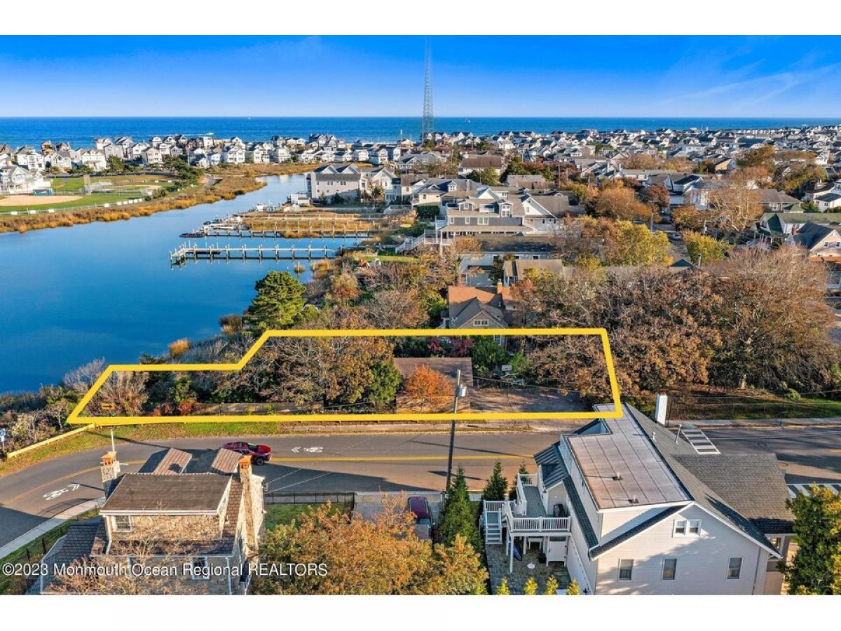 Picture of Home For Sale in Manasquan, New Jersey, United States