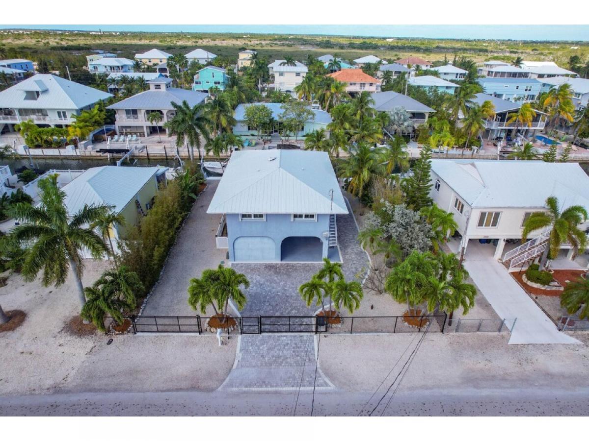Picture of Home For Sale in Big Pine Key, Florida, United States