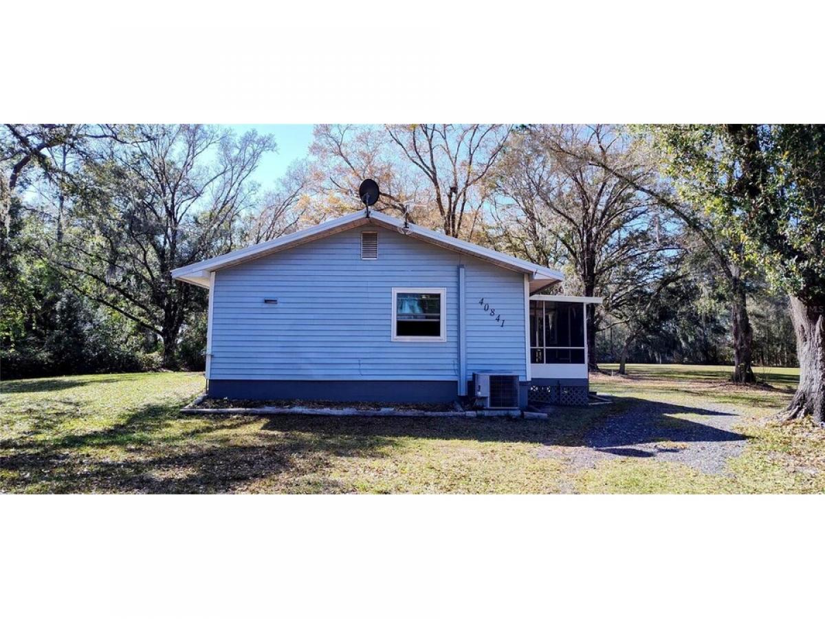 Picture of Home For Sale in Umatilla, Florida, United States