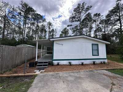 Home For Sale in Astor, Florida