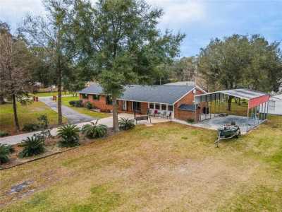 Home For Sale in Pierson, Florida