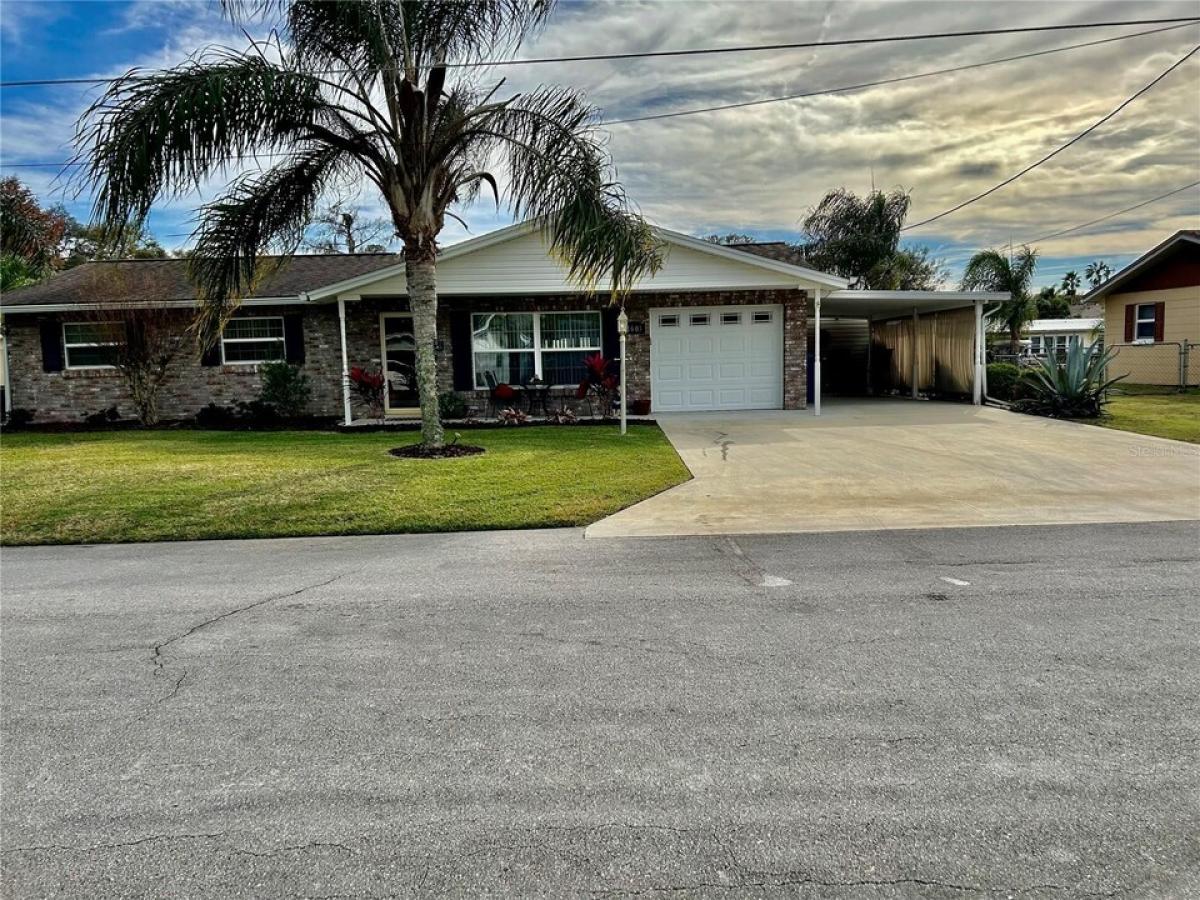 Picture of Home For Sale in Astor, Florida, United States