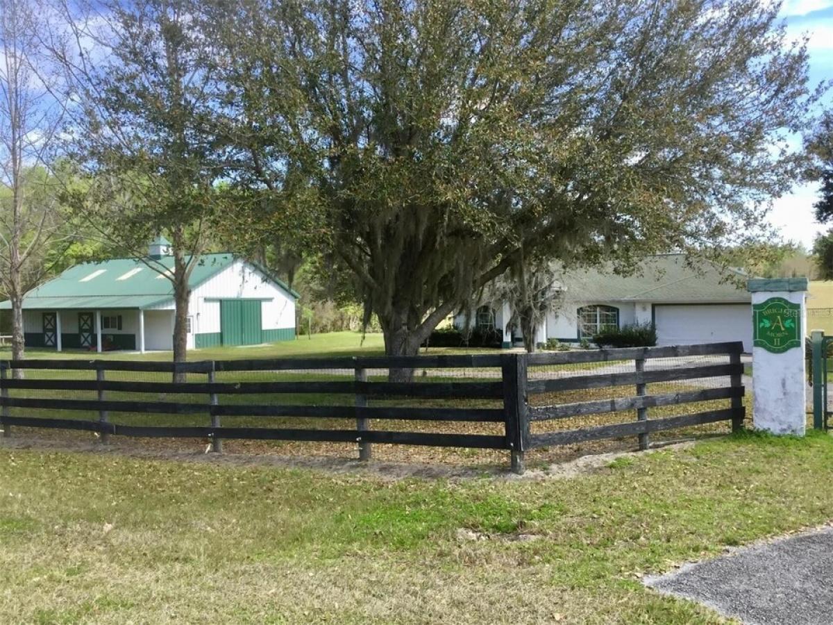 Picture of Home For Sale in Williston, Florida, United States
