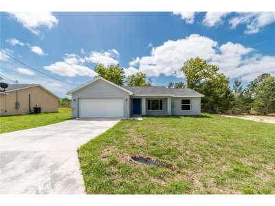 Home For Sale in Ocklawaha, Florida