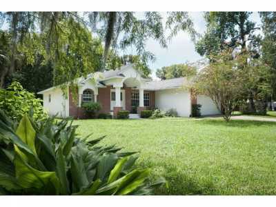 Home For Sale in Inglis, Florida