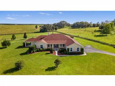 Home For Sale in Morriston, Florida