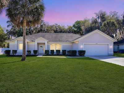 Home For Sale in Fruitland Park, Florida