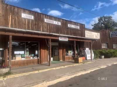 Commercial Building For Sale in Cedarville, California